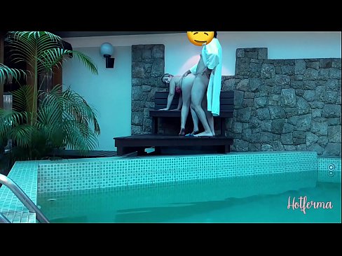 ❤️ El cap convida la criada a la piscina, però no va poder resistir-se a una calor Vídeo sexual al porno ca.filmepornonline.ru ﹏